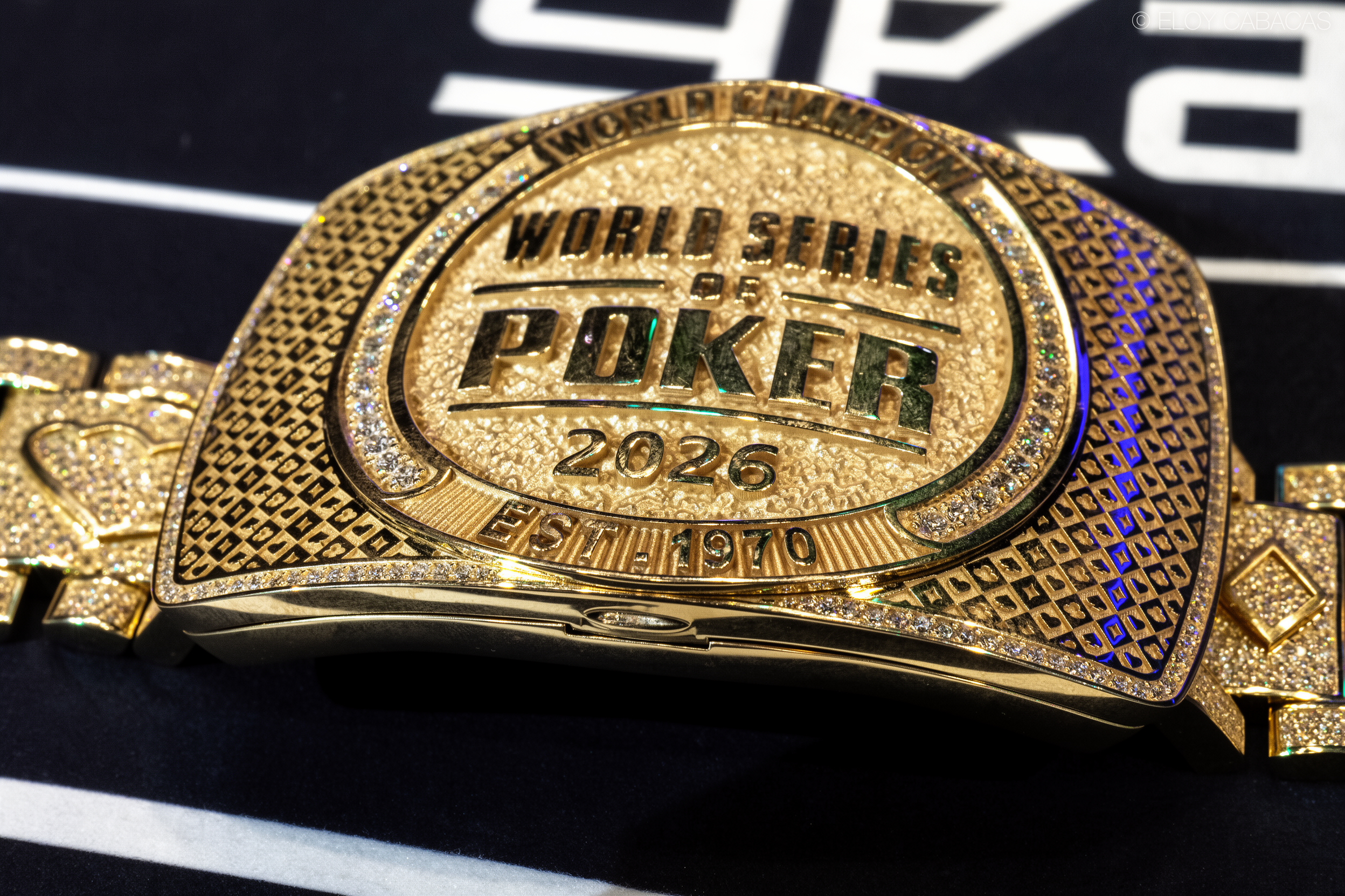 WSOP 主赛事首日淘汰战：六高底牌玩家豪赌全军覆没的心理博弈解析 - 澳门银河官网